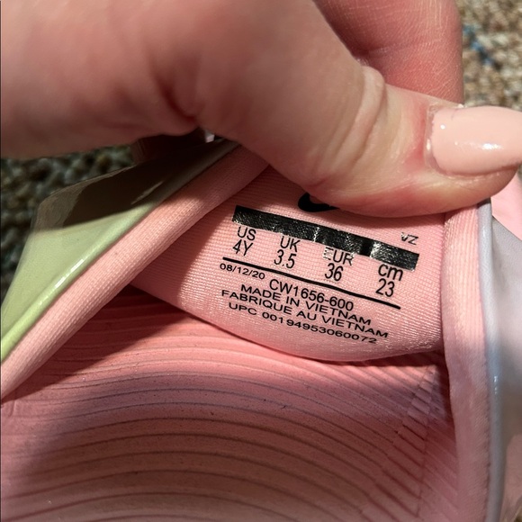 Nike slides - Picture 3 of 3